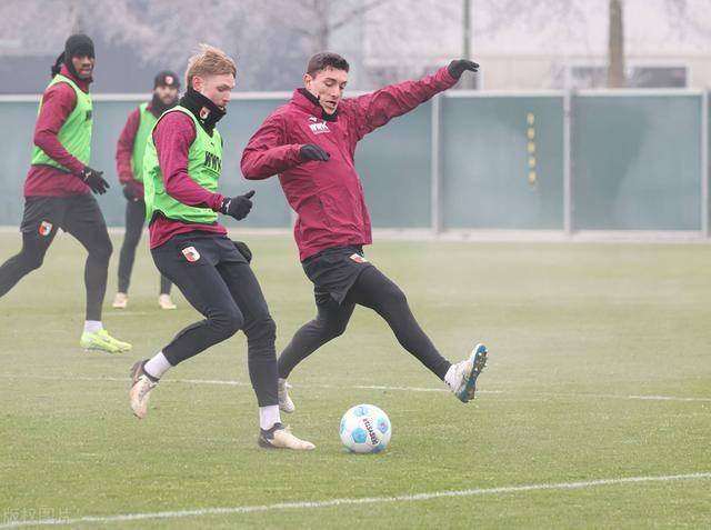 队伍实力均衡，谁能脱颖而出？的简单介绍