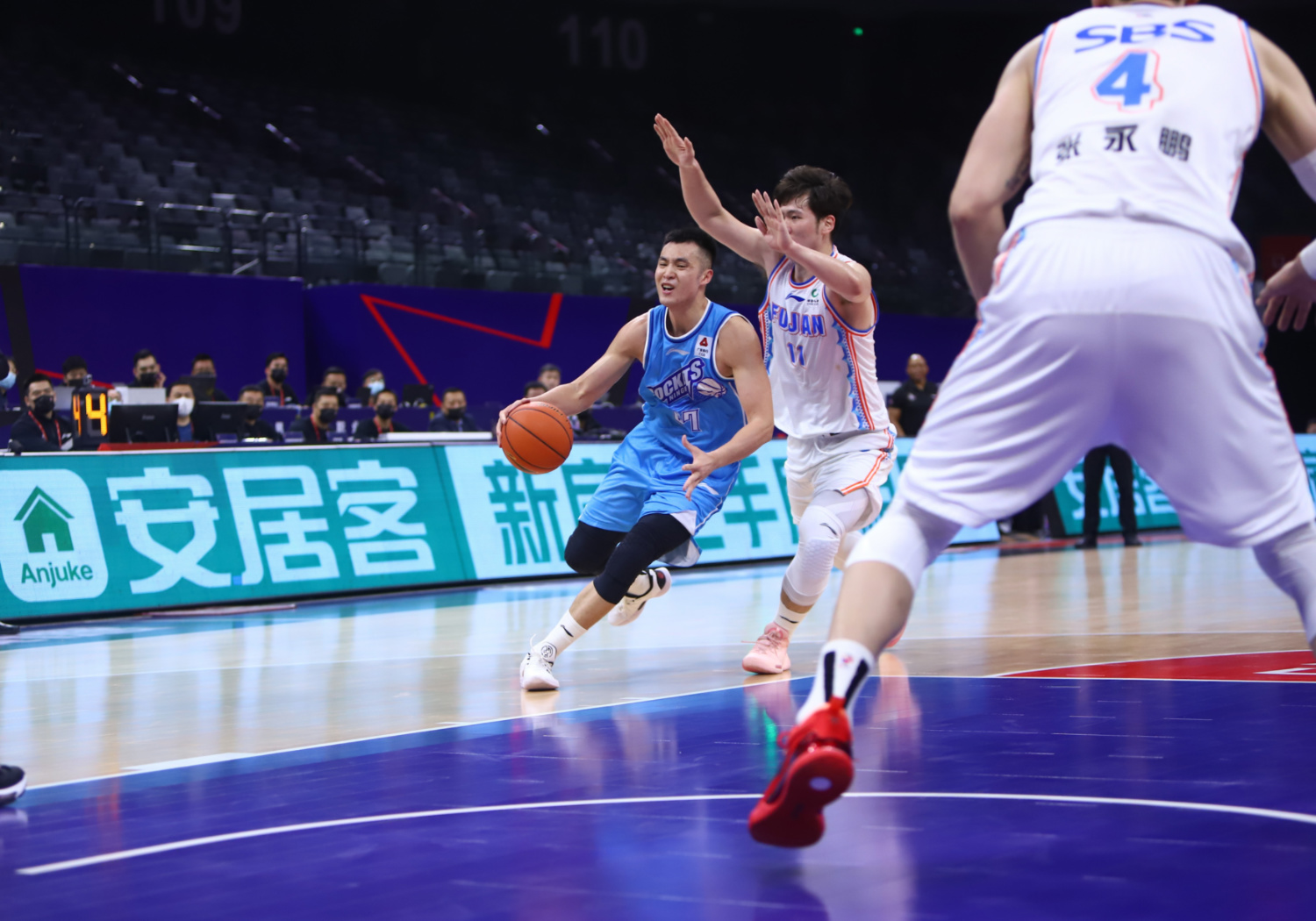 福建队突破低迷局面,终结连败的简单介绍 福建队突破低迷局面,终结连败的简单介绍