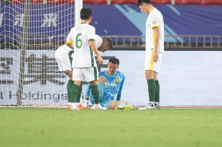 爱游戏网页版-山东泰山打破江苏苏宁防线，展现实力，迎来胜利的简单介绍