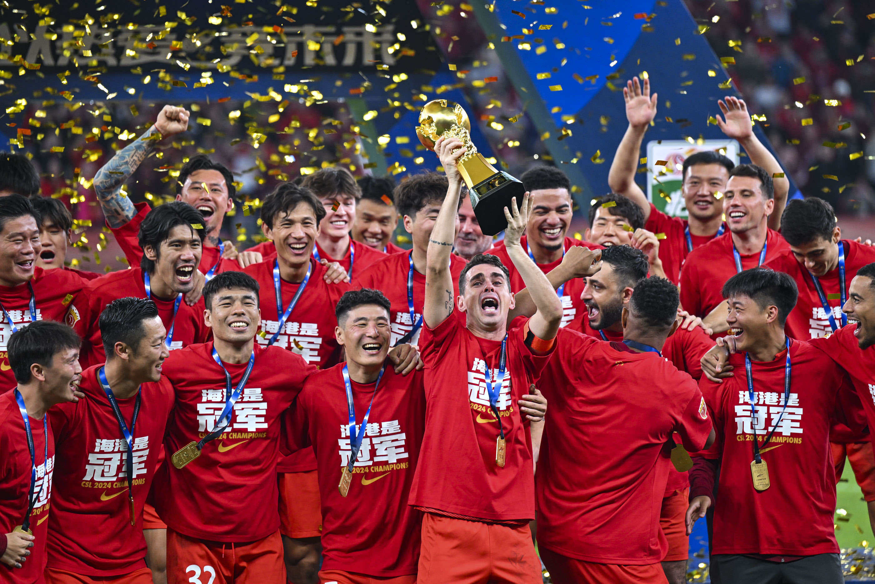 爱游戏体育直播-关于重庆擒申花，中超争冠胜局坚定的信息