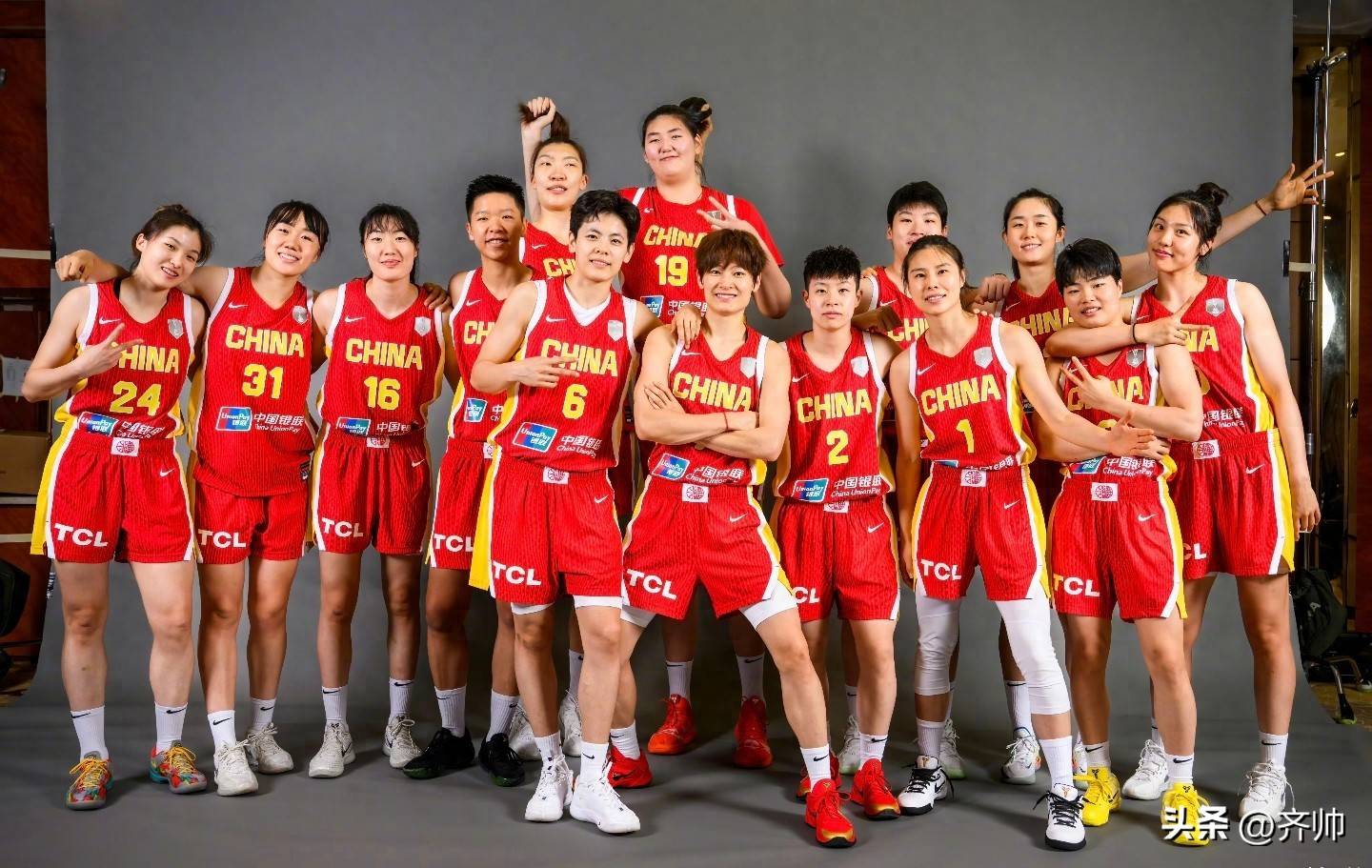 爱游戏体育平台-全力以赴！沙尔克球员联袂进攻的简单介绍