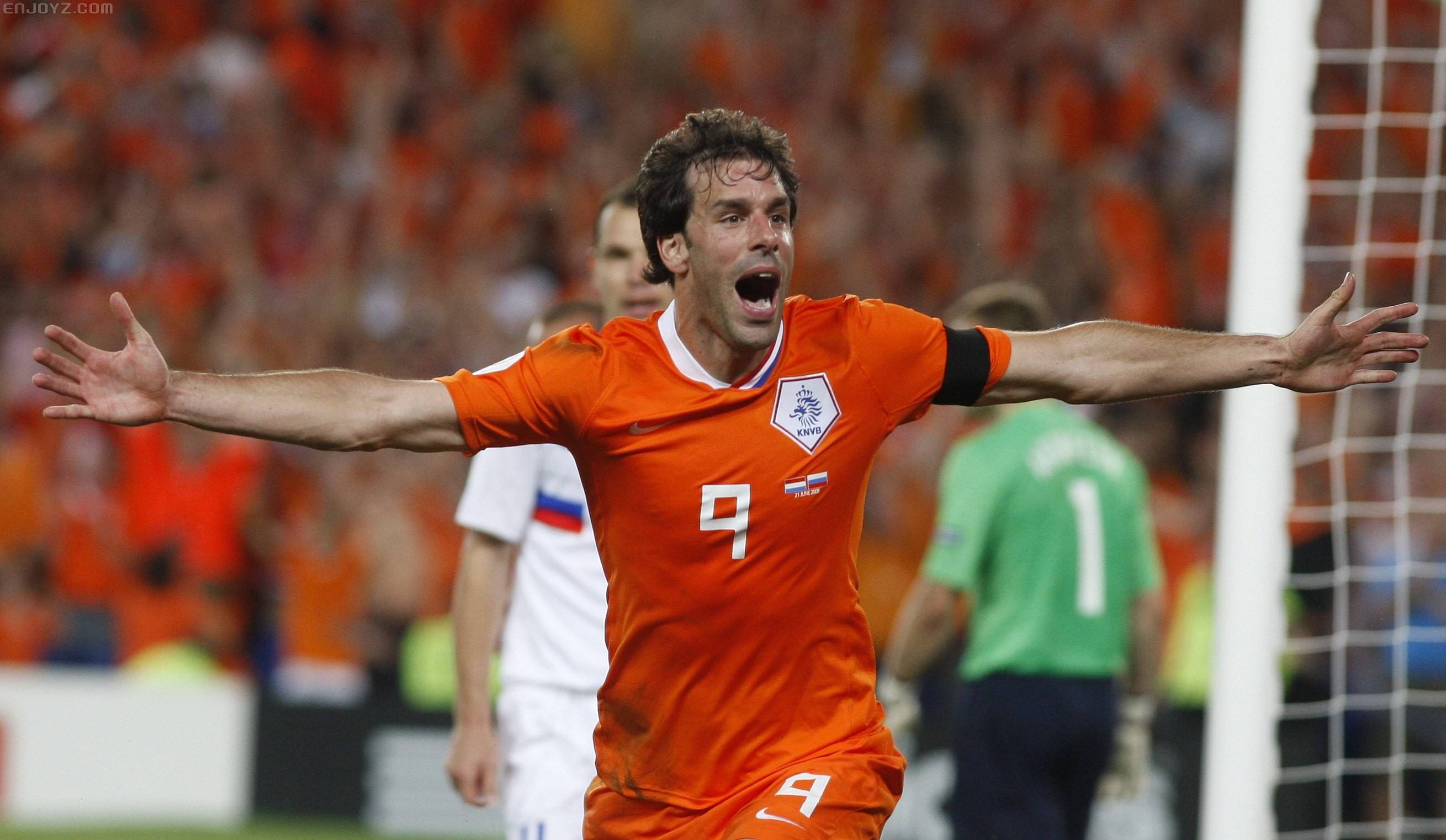 爱游戏官网-荷兰前锋独破门，全队鼓舞信心