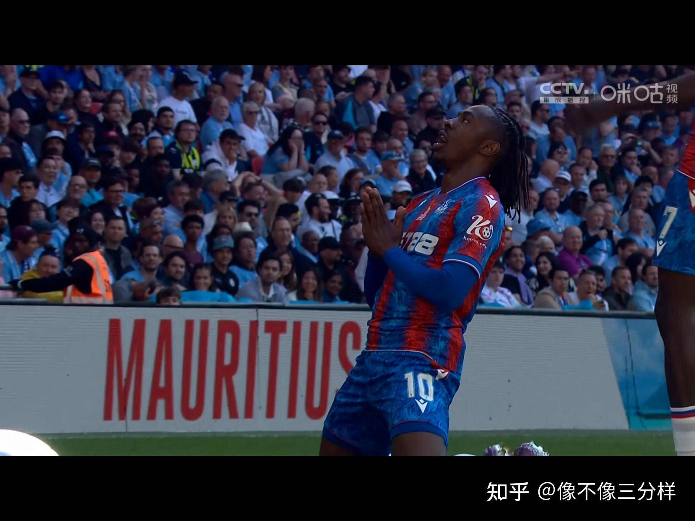 爱游戏app-曼城主场不敌水晶宫，遭遇连败