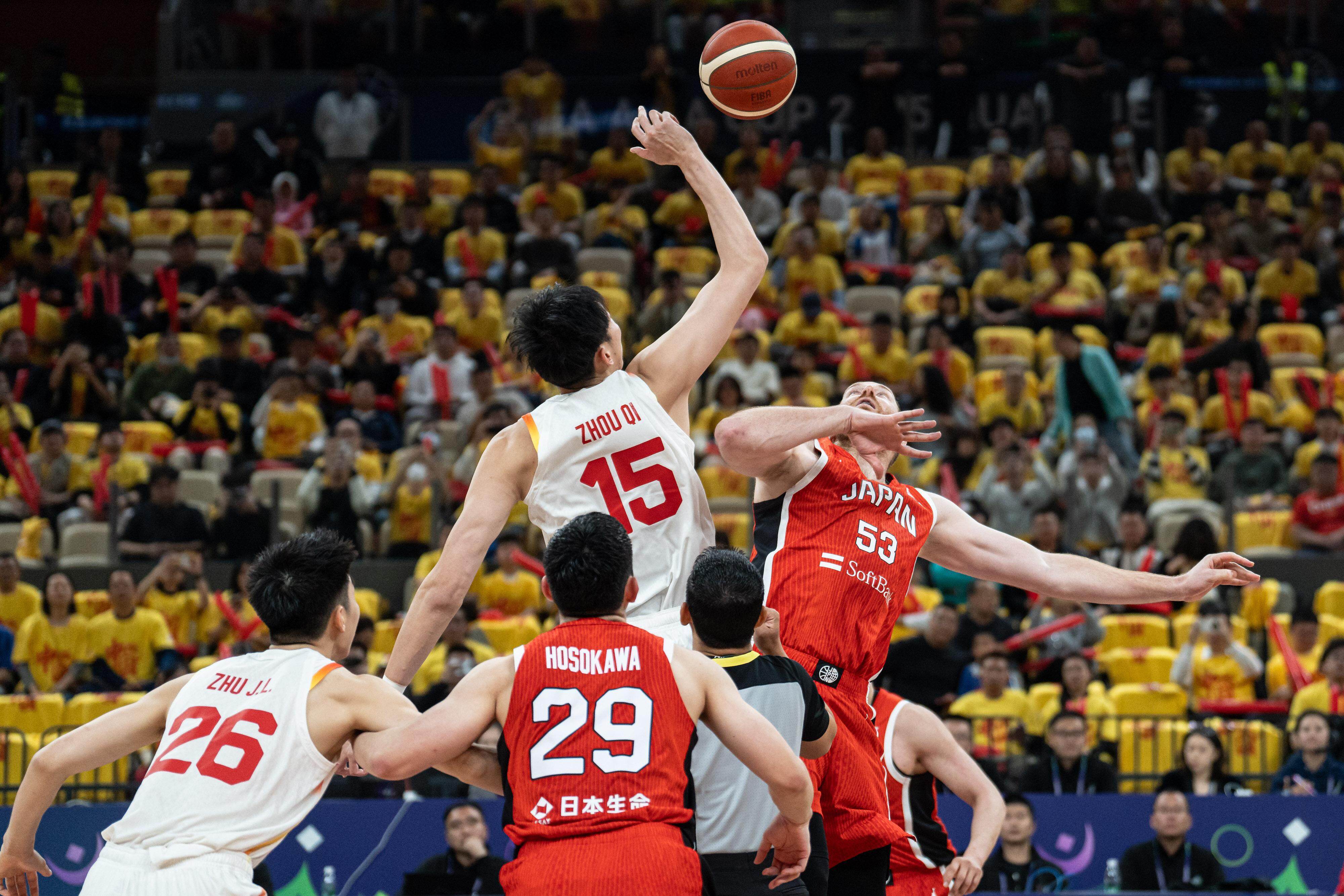 爱游戏官方入口-CBA职业联赛兴起，对国内篮球发展意义重大