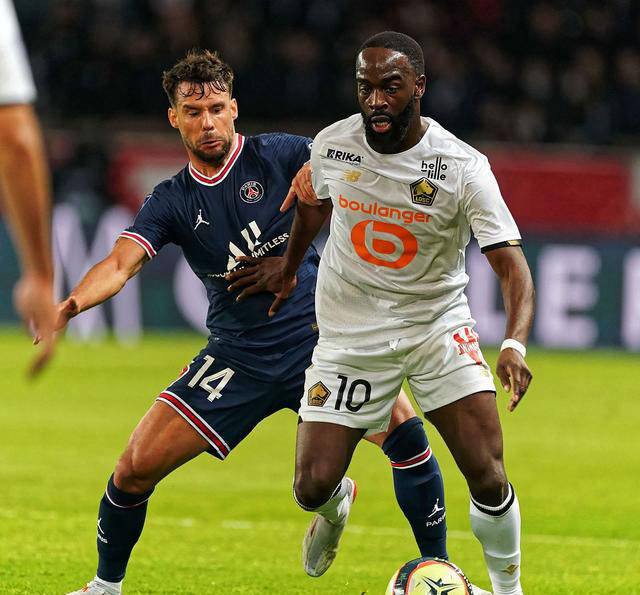 包含圣埃蒂安客场取胜，展现出色表现的词条