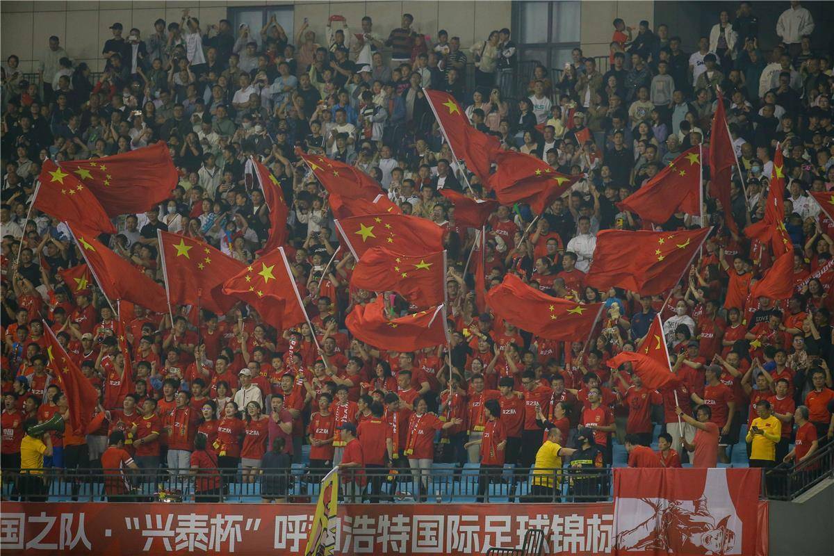 爱游戏app下载-国内球员晋级国际足球锦标赛下一轮