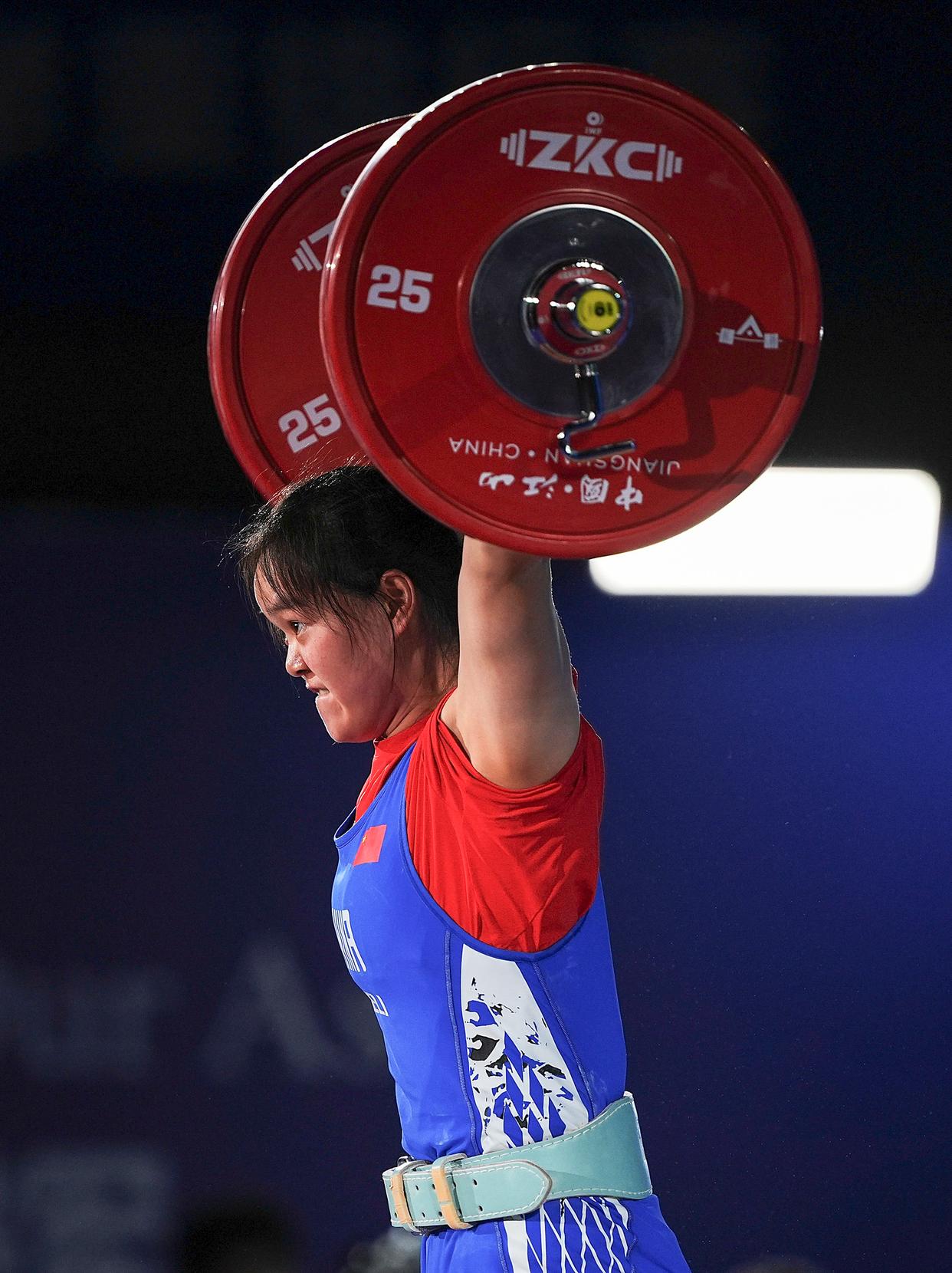 包含突尼斯选手荣获举重女子76公斤级铜牌的词条