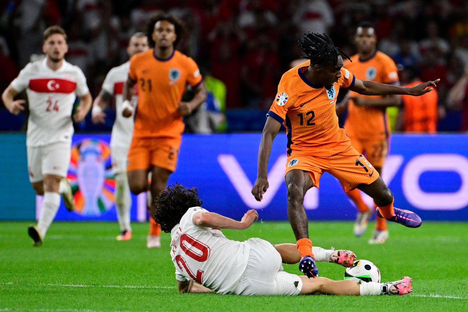 荷兰战胜法国,晋级欧洲杯四强等待挑战的简单介绍 荷兰战胜法国,晋级欧洲杯四强等待挑战的简单介绍