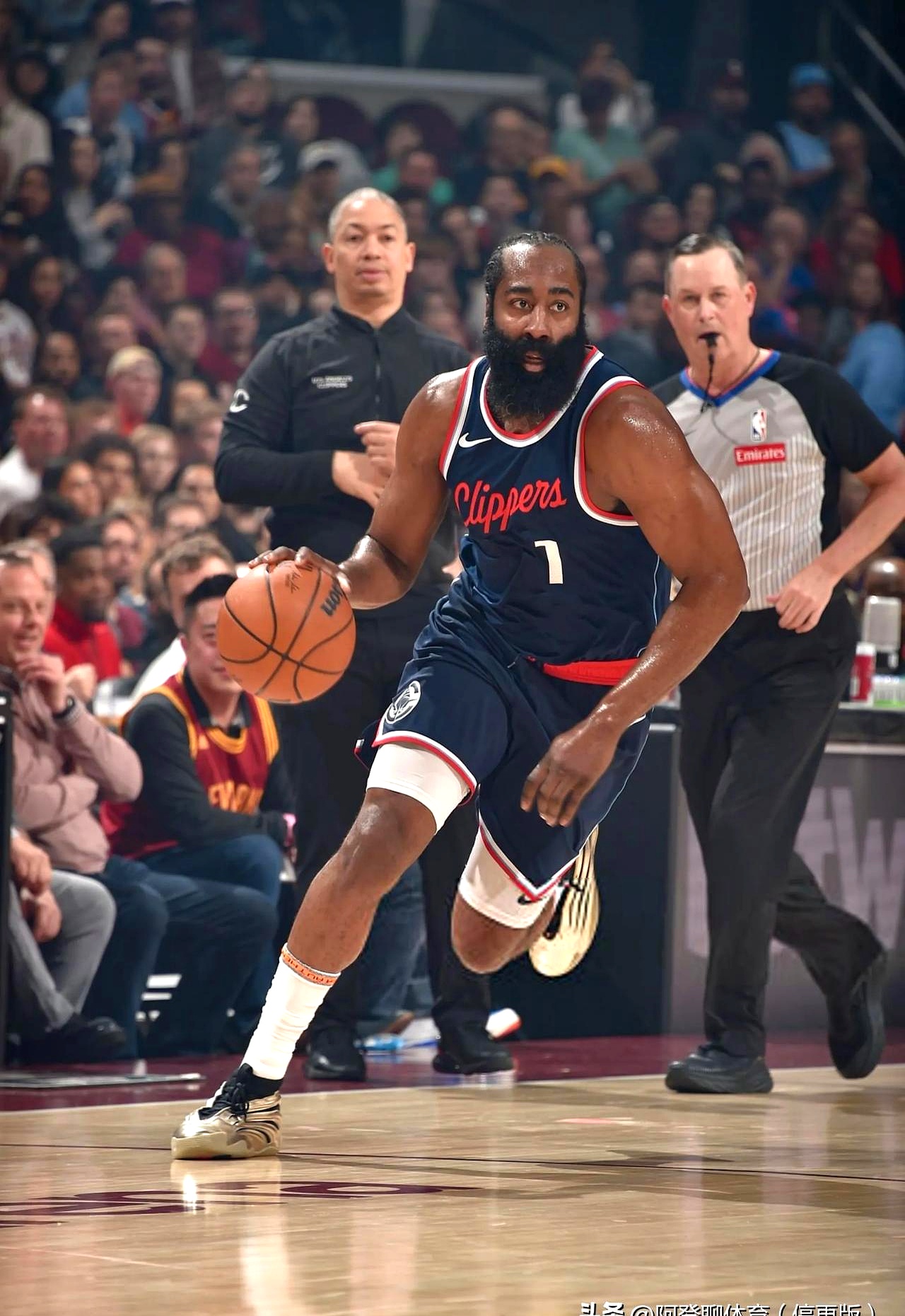 快船客场力克魔术，莱昂纳德神奇发威逆转胜出