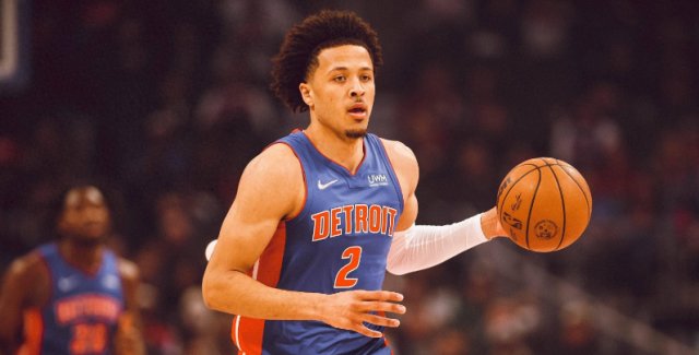 爱游戏入口-活塞客场击败老鹰，取得关键胜利