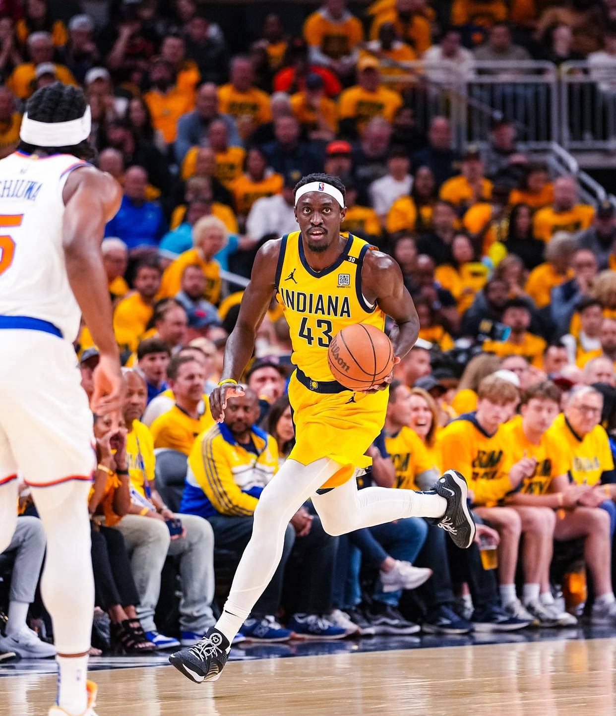 爱游戏中国官网-超级联盟篮球比赛在即，球员备战