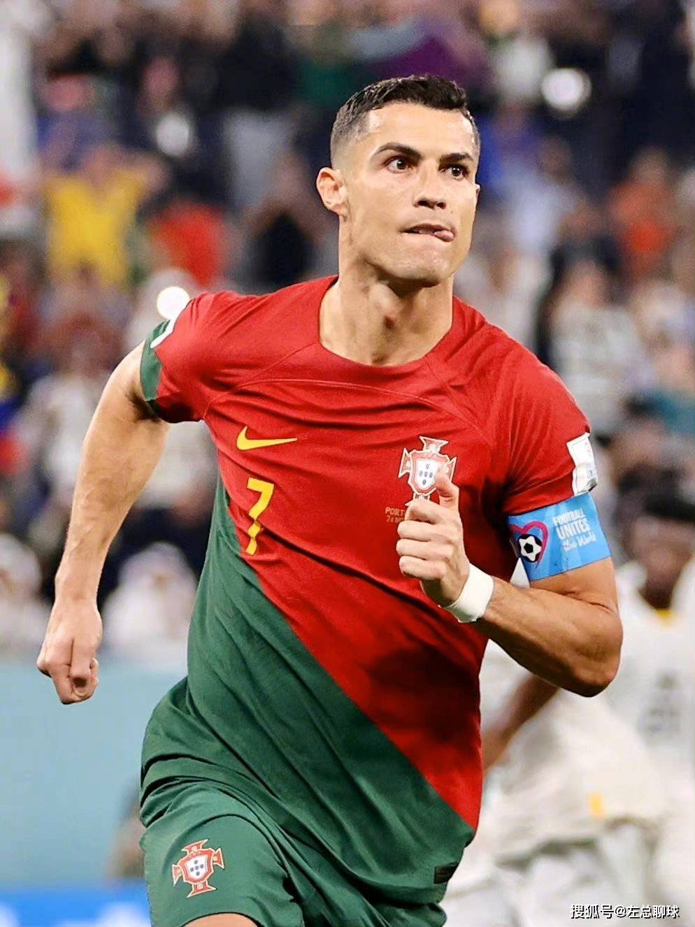 爱游戏体育下载-包含热那亚捧得意甲金靴，大获胜利的词条