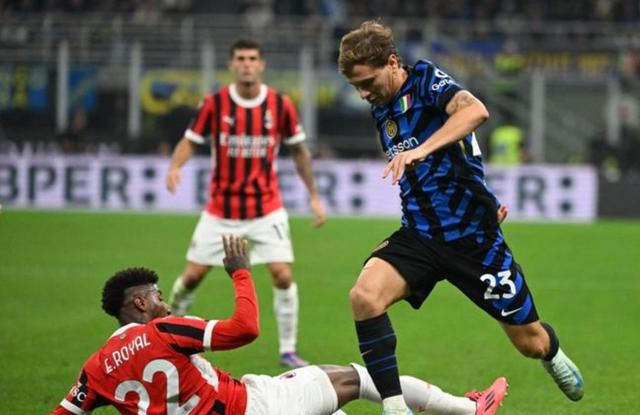 关于AC米兰冬窗转会谋略,引进防守型后卫巩固防线的信息 关于AC米兰冬窗转会谋略,引进防守型后卫巩固防线的信息