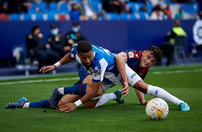 爱游戏app-包含格拉纳达攻势猛烈，继续保持不败纪录的词条