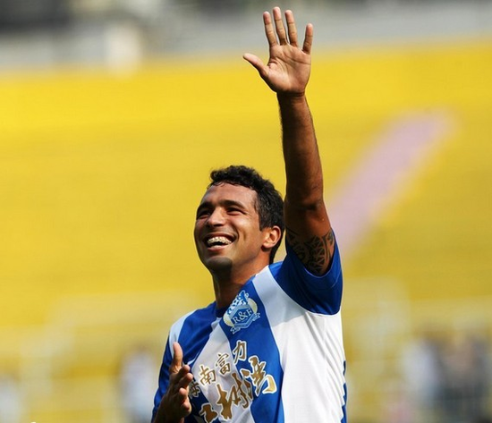 关于意大利劲旅签下巴西后卫,力争国内联赛前四的信息 关于意大利劲旅签下巴西后卫,力争国内联赛前四的信息