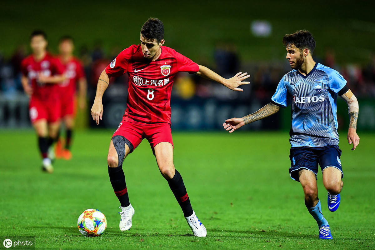 包含领袖光环:队长在关键时刻挺身而出,率队取胜的词条 包含领袖光环:队长在关键时刻挺身而出,率队取胜的词条