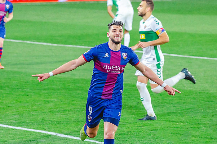 包含马竞客场轻取韦斯卡，继续保持领先的词条